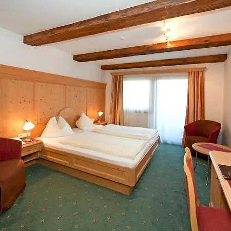 Hubertus Mit Erlebnislandgasthof Reitherwirt Hotel Kitzbühel
