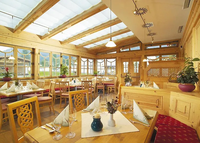 Hotel Hubertus Mit Erlebnislandgasthof Reitherwirt Kitzbühel