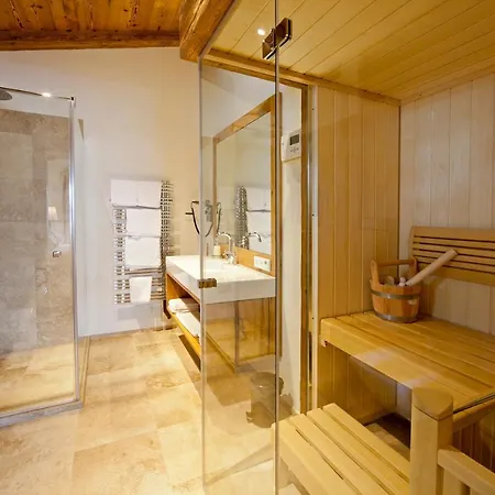 Hubertus Mit Erlebnislandgasthof Reitherwirt Szálloda Kitzbühel